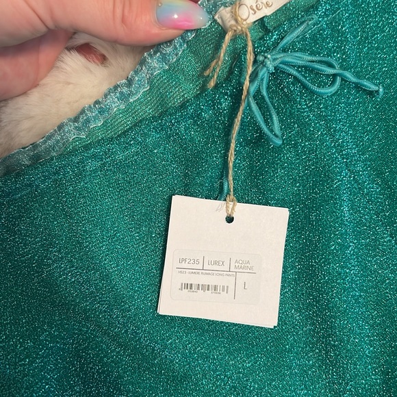 OSÉREE Lumière Feather-Trimmed Metallic Glitter Halter Top & Cropped Pants - Picture 7 of 15